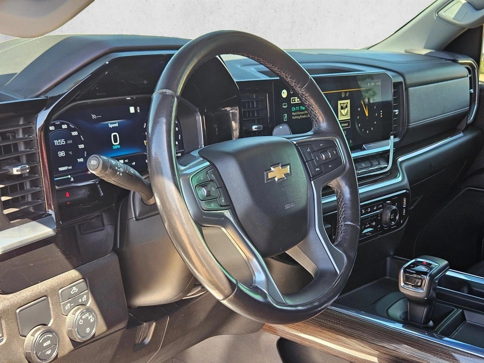 2022 Chevrolet Silverado 1500 Crew Cab Short Box 2-Wheel Drive LT