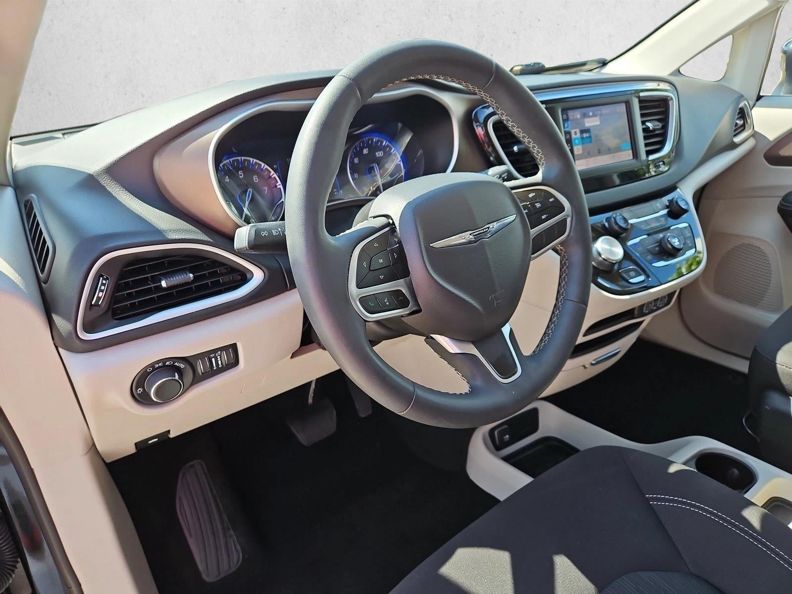2024 Chrysler Voyager LX FWD