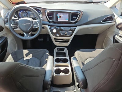 2024 Chrysler Voyager LX FWD