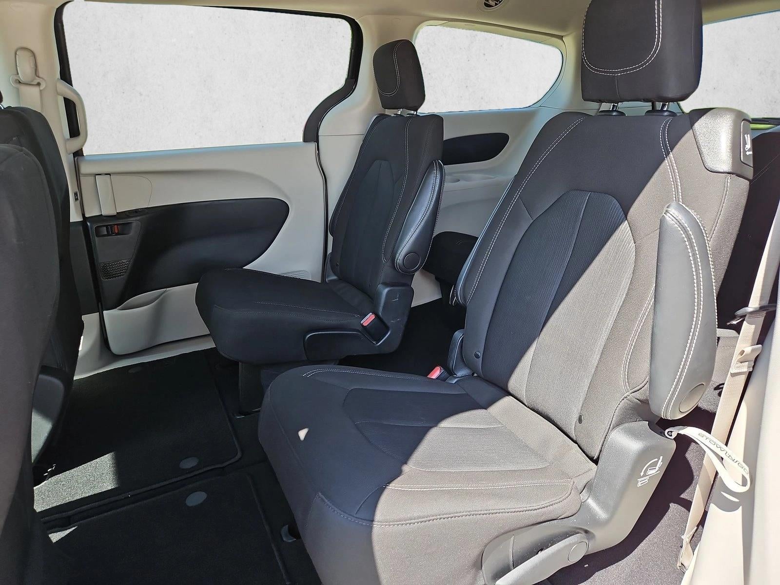 2024 Chrysler Voyager LX FWD