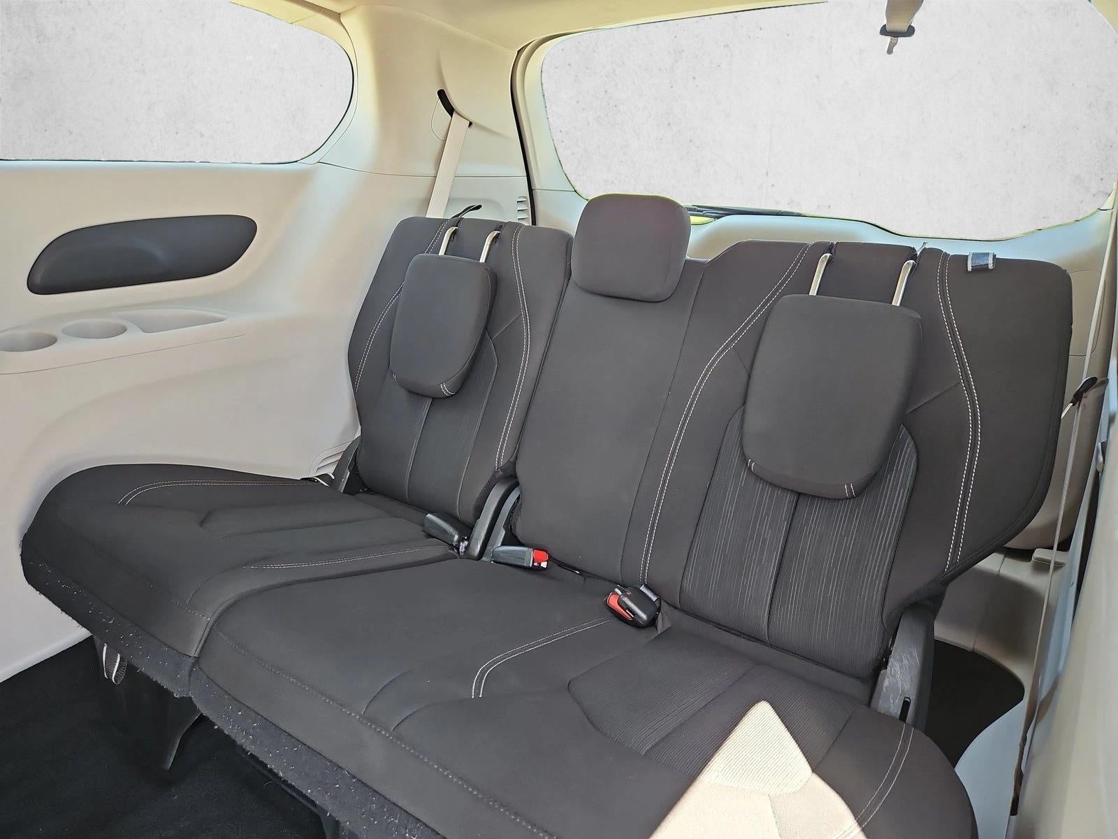 2024 Chrysler Voyager LX FWD