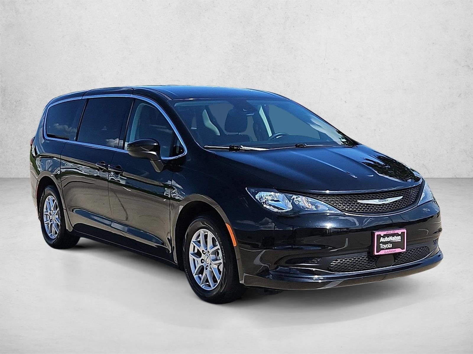 2024 Chrysler Voyager LX FWD