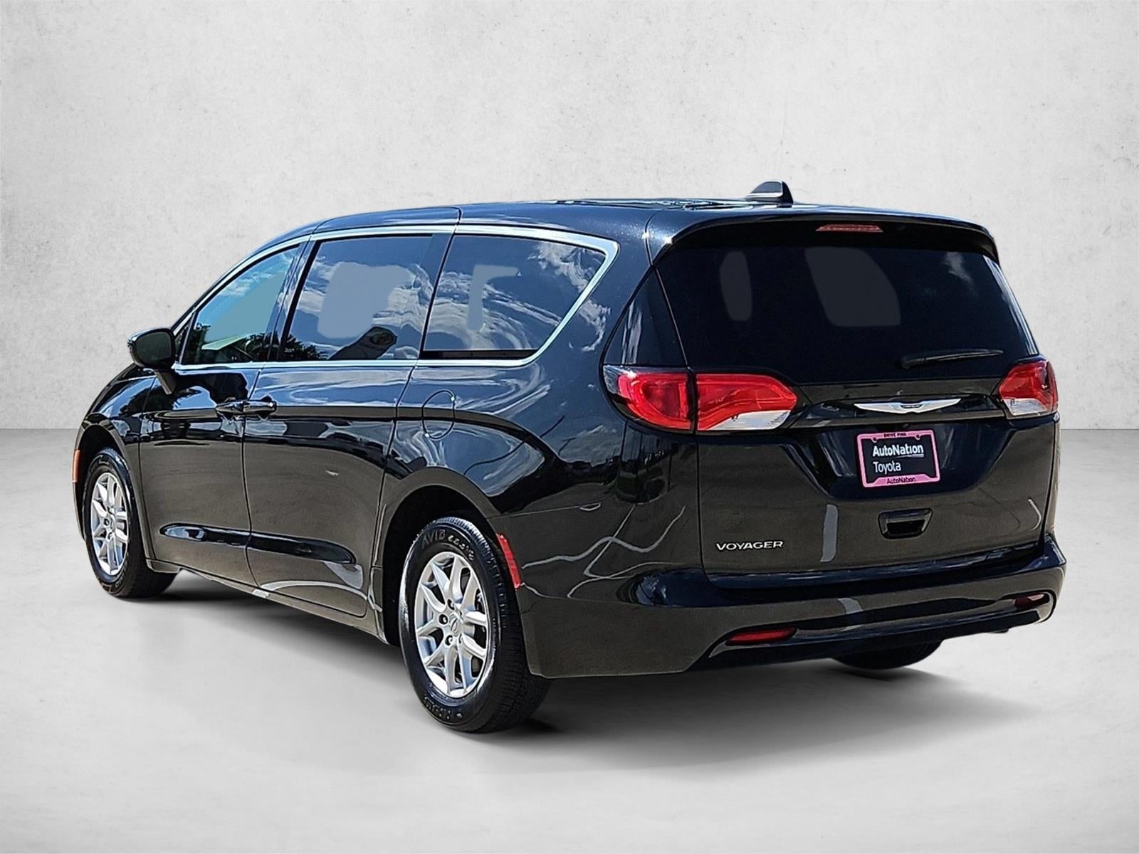 2024 Chrysler Voyager LX FWD