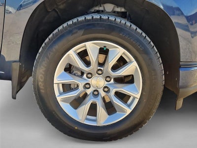 2020 Chevrolet Silverado 1500 Crew Cab Short Box 2-Wheel Drive Custom