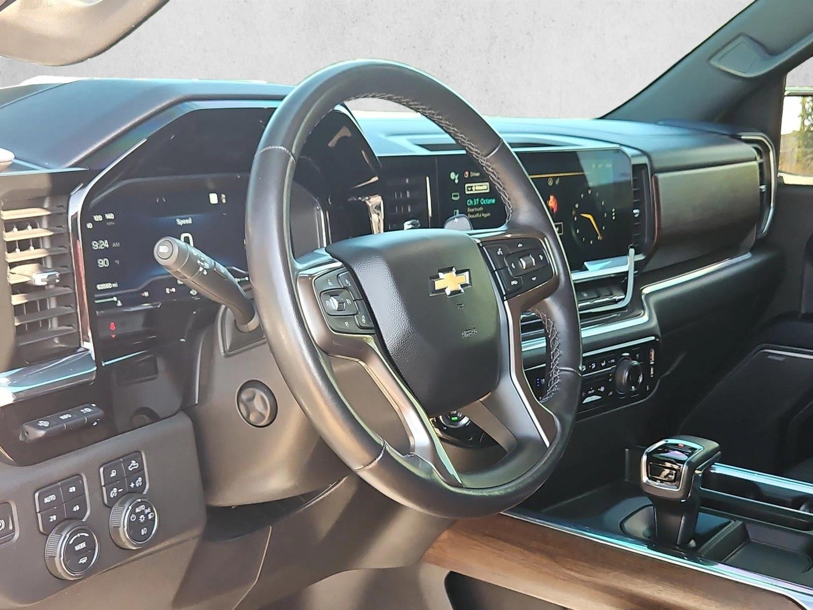 2022 Chevrolet Silverado 1500 Crew Cab Short Box 4-Wheel Drive High Country