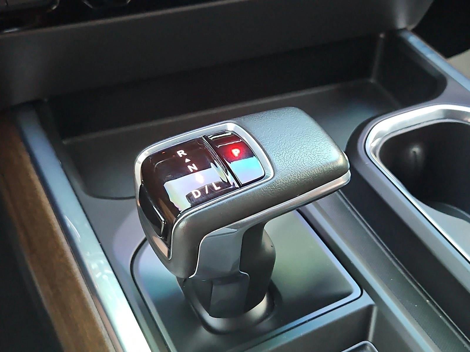 2022 Chevrolet Silverado 1500 Crew Cab Short Box 4-Wheel Drive High Country
