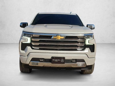 2022 Chevrolet Silverado 1500 Crew Cab Short Box 4-Wheel Drive High Country