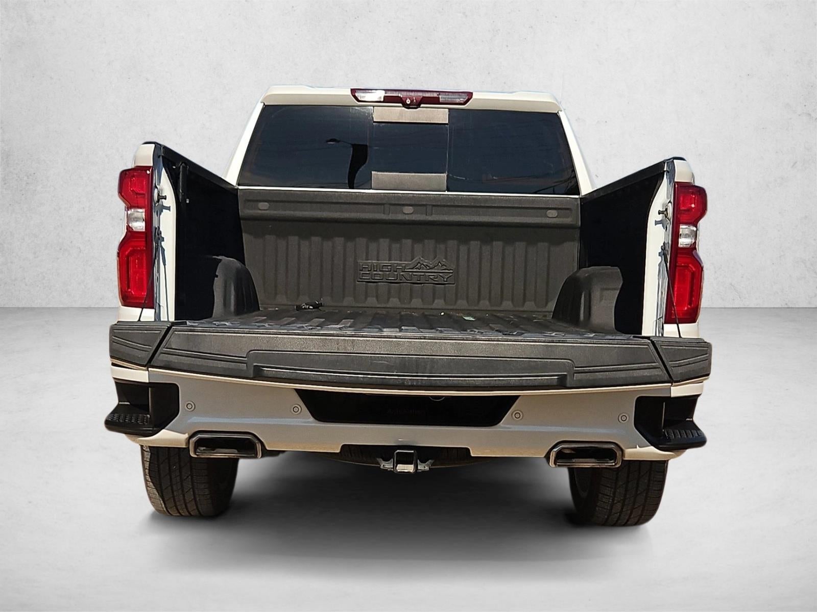 2022 Chevrolet Silverado 1500 Crew Cab Short Box 4-Wheel Drive High Country