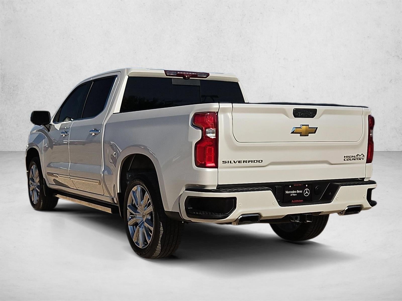 2022 Chevrolet Silverado 1500 Crew Cab Short Box 4-Wheel Drive High Country