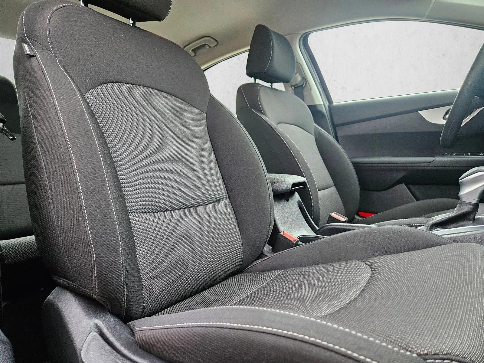 2023 Kia Forte LX IVT