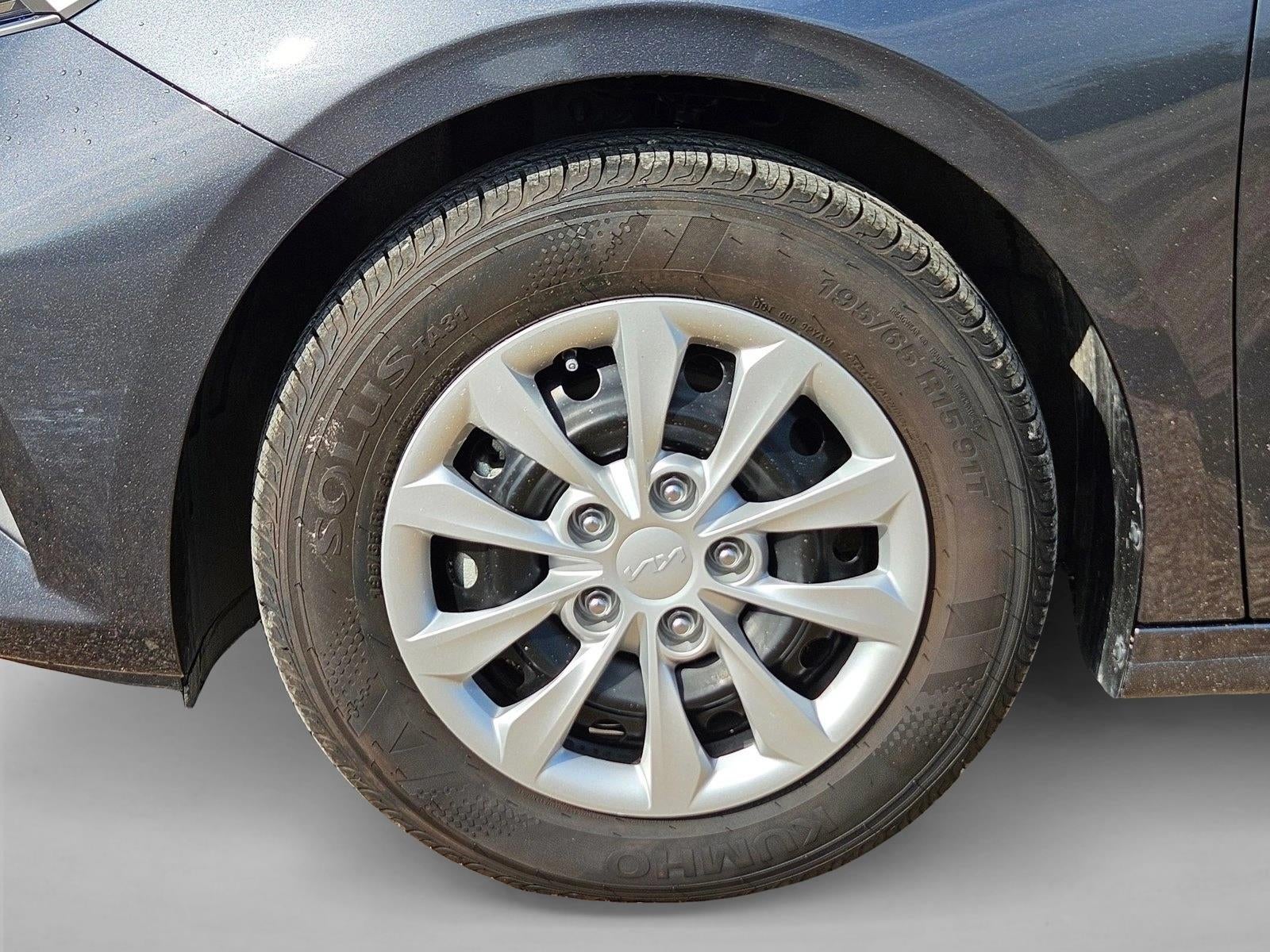 2023 Kia Forte LX IVT
