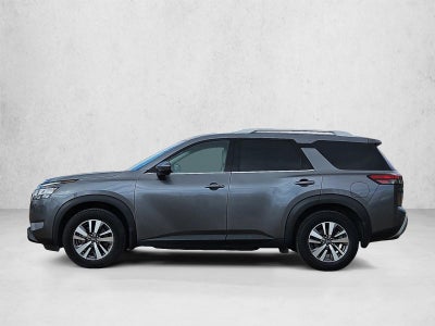 2022 Nissan Pathfinder SL 4WD