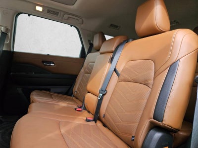2022 Nissan Pathfinder Platinum 4WD