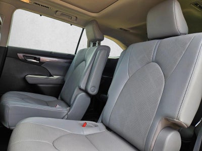 2022 Toyota Highlander Platinum FWD (Natl)