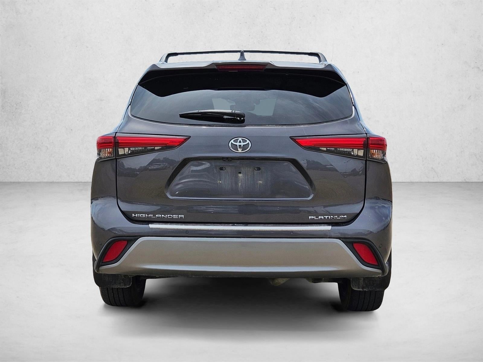 2022 Toyota Highlander Platinum FWD (Natl)