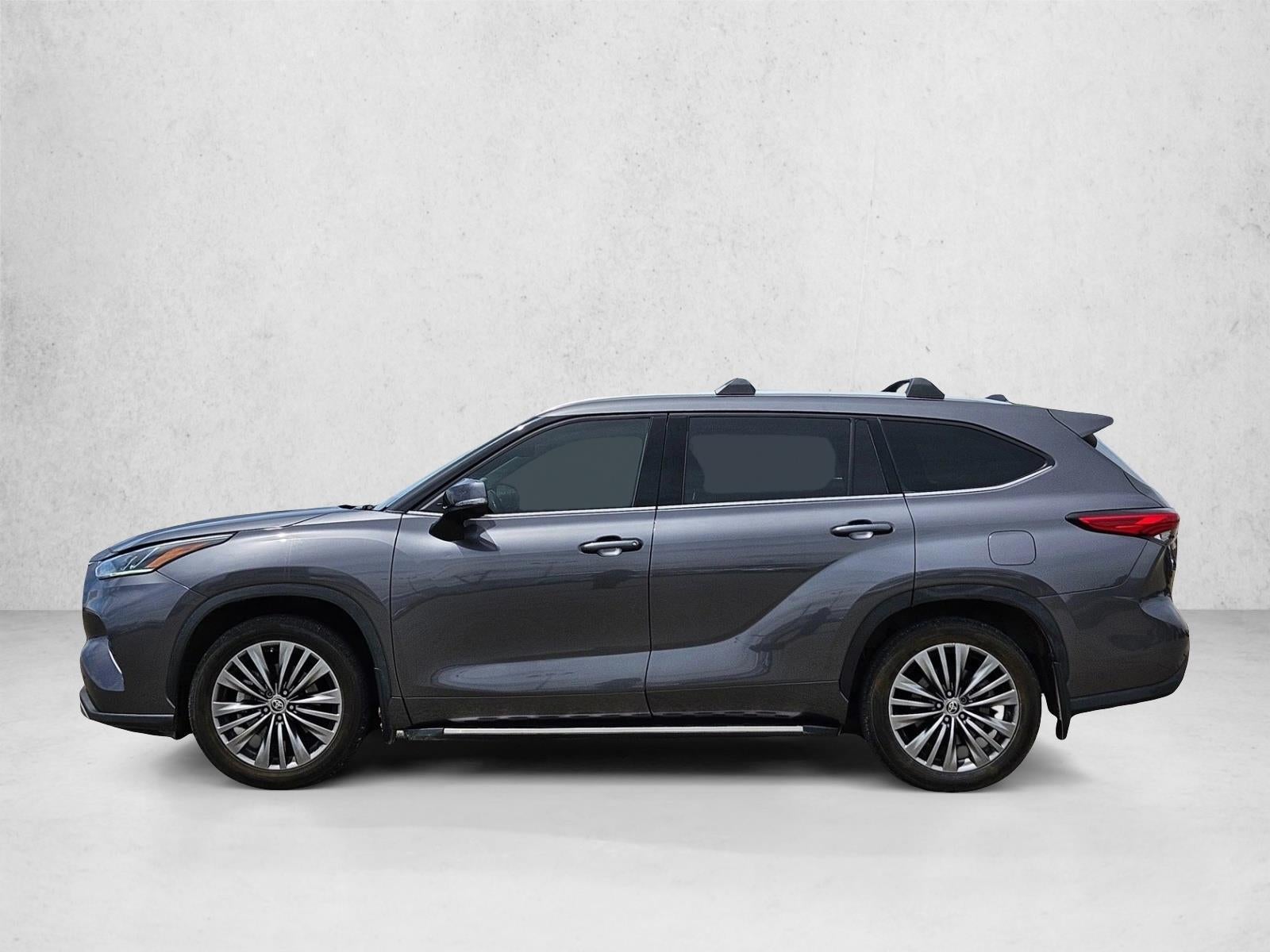2022 Toyota Highlander Platinum FWD (Natl)