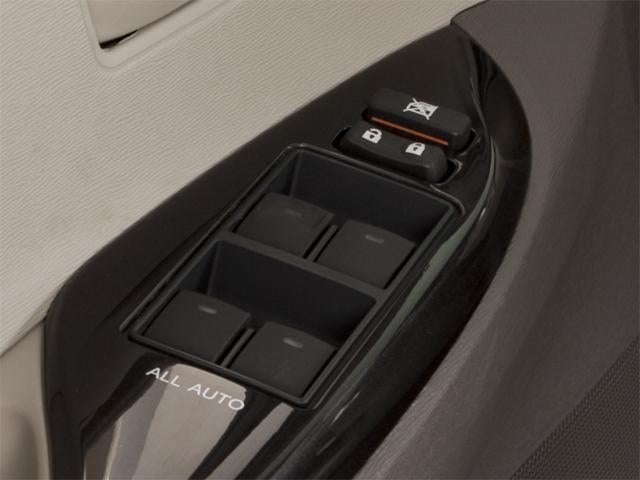 2012 Toyota Sienna 5dr 7-Pass Van I4 FWD (Natl)