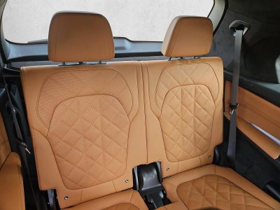 2026 BMW X7 xDrive40i Sports Activity Vehicle