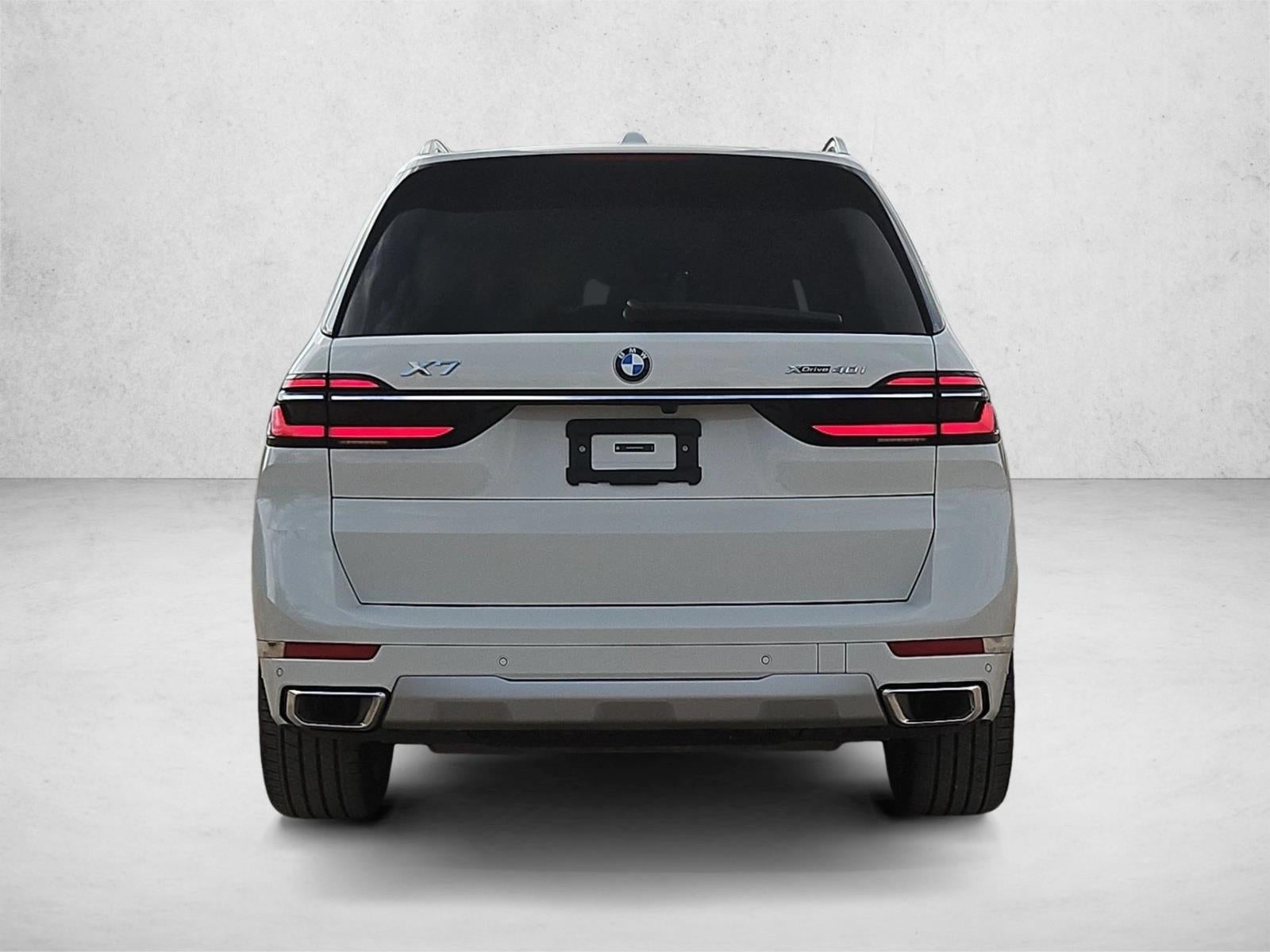 2026 BMW X7 xDrive40i Sports Activity Vehicle