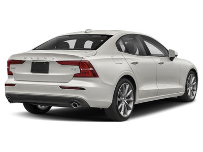 2022 Volvo S60 B5 FWD Momentum