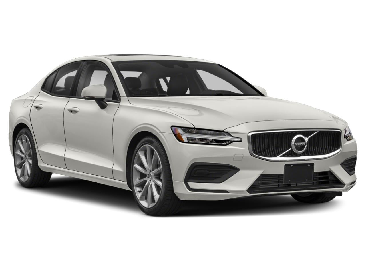 2022 Volvo S60 B5 FWD Momentum