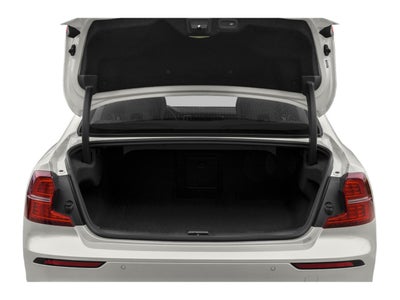 2022 Volvo S60 B5 FWD Momentum