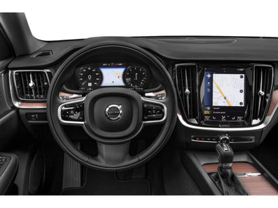 2022 Volvo S60 B5 FWD Momentum