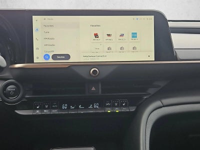 2025 Toyota Crown Signia Limited AWD (Natl)