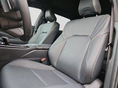 2025 Toyota Crown Signia Limited AWD (Natl)