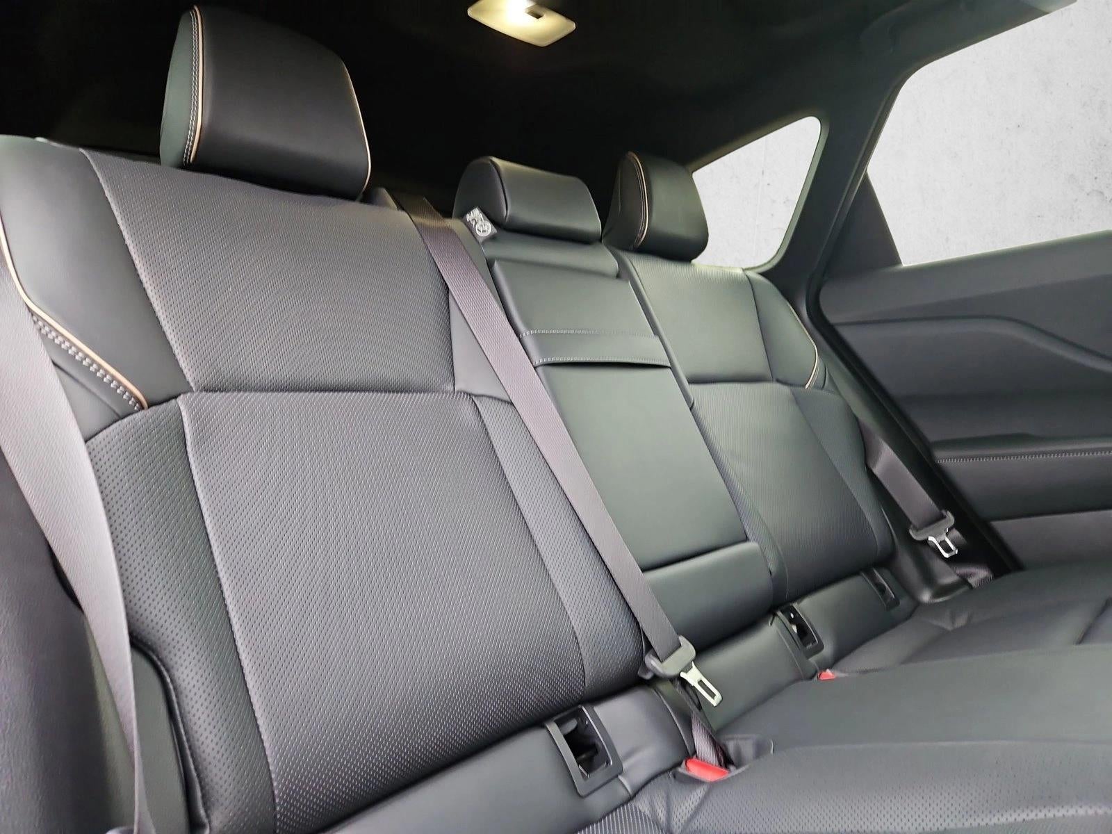 2025 Toyota Crown Signia Limited AWD (Natl)