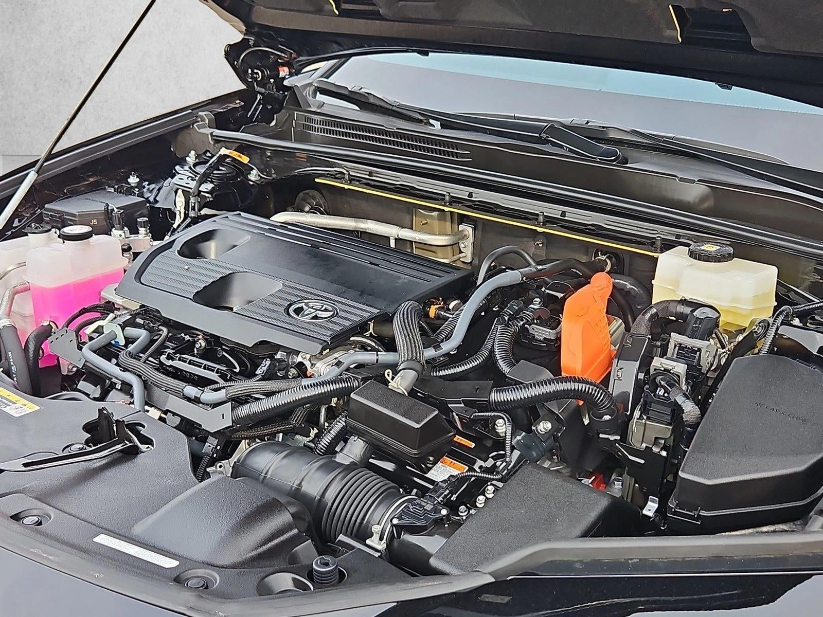 2025 Toyota Crown Signia Limited AWD (Natl)