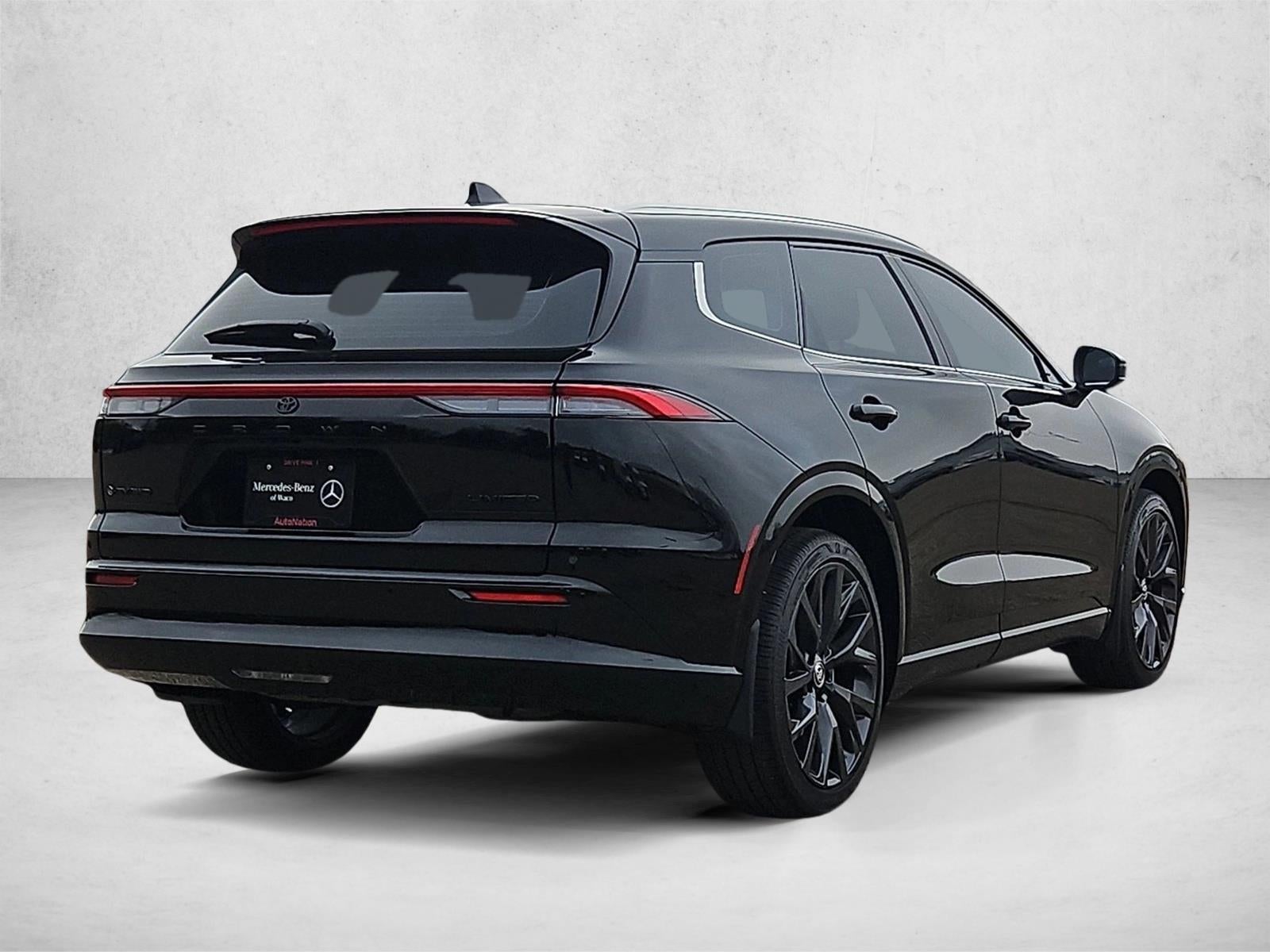 2025 Toyota Crown Signia Limited AWD (Natl)