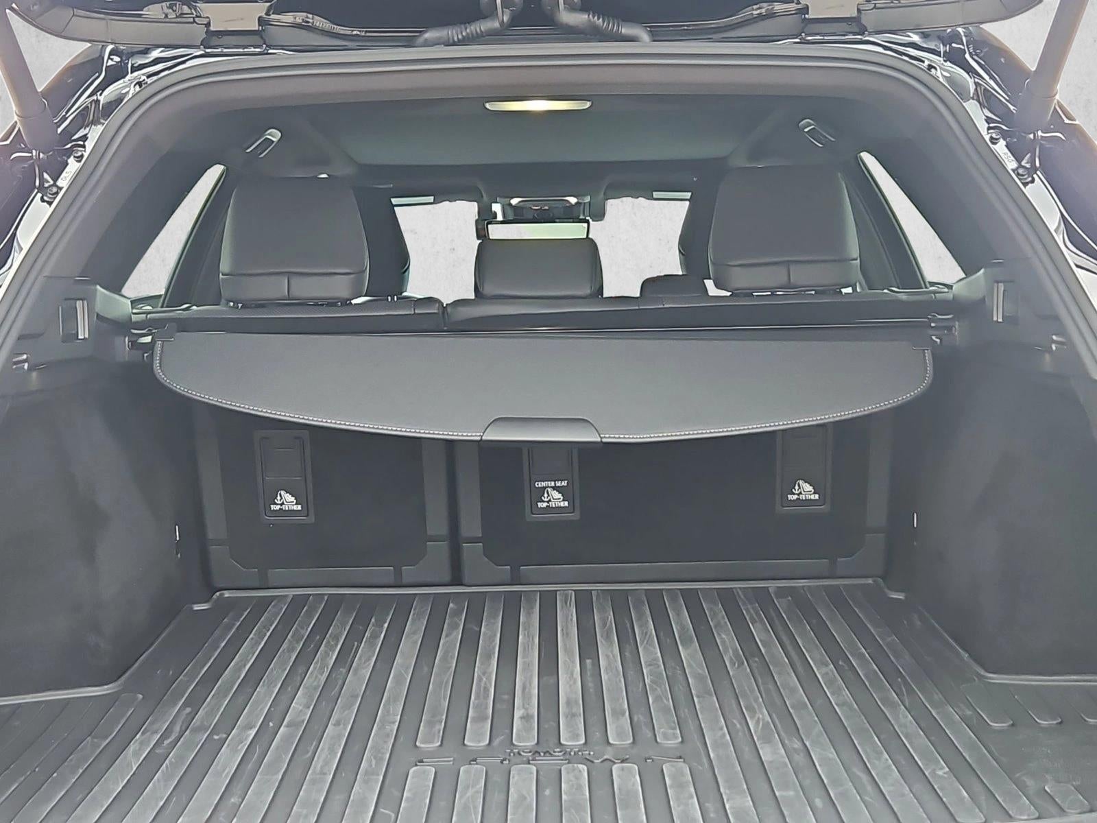 2025 Toyota Crown Signia Limited AWD (Natl)