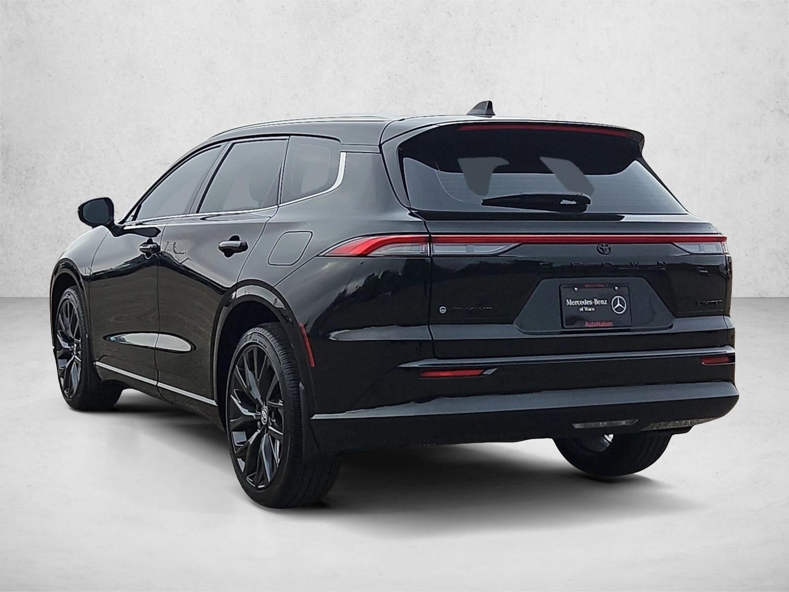 2025 Toyota Crown Signia Limited AWD (Natl)