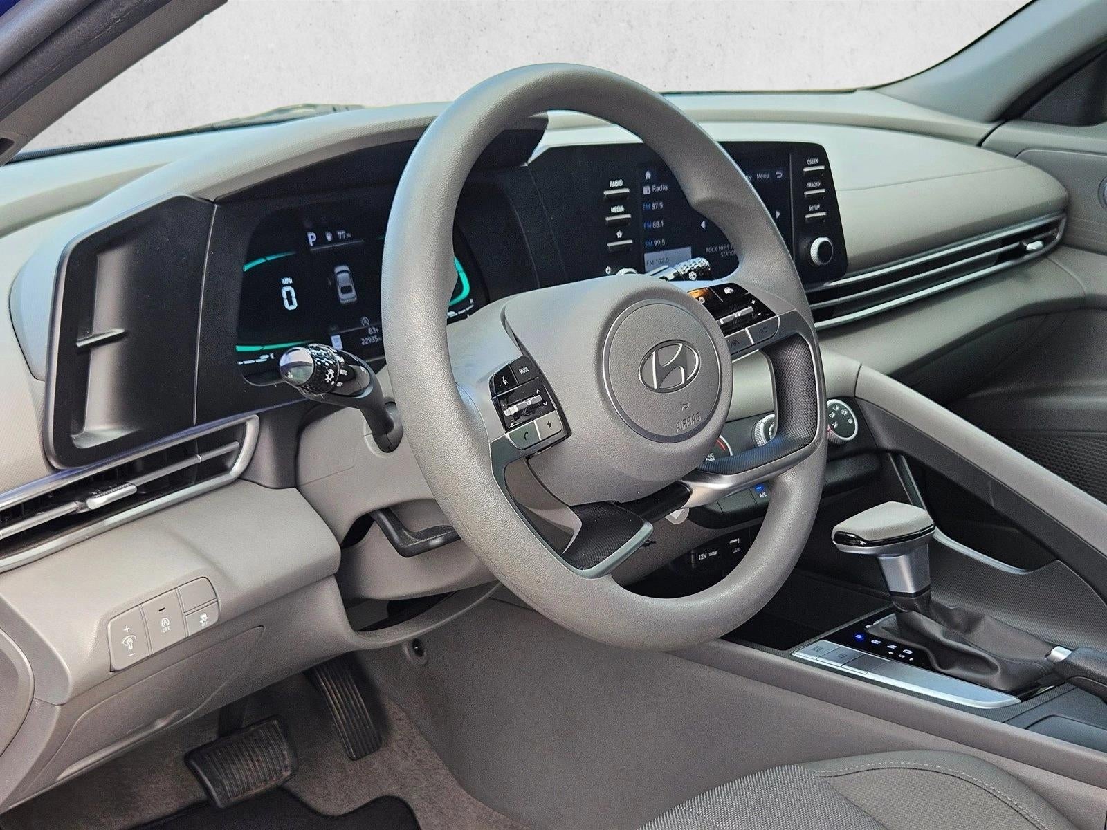 2024 Hyundai ELANTRA SE IVT