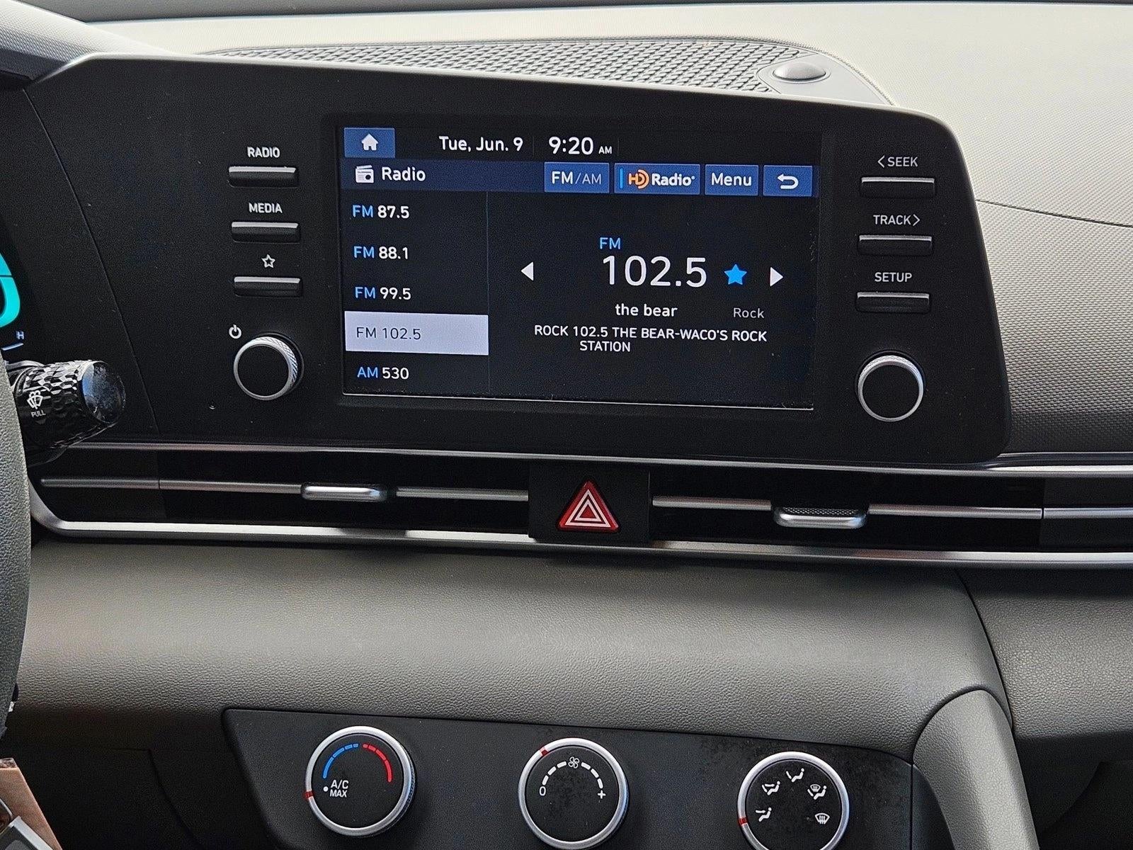 2024 Hyundai ELANTRA SE IVT