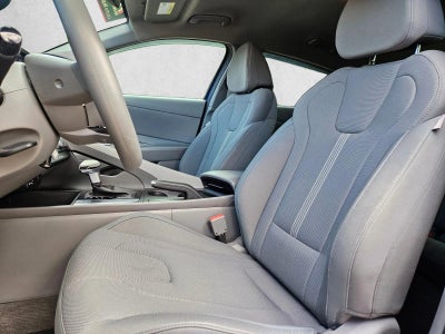 2024 Hyundai ELANTRA SE IVT