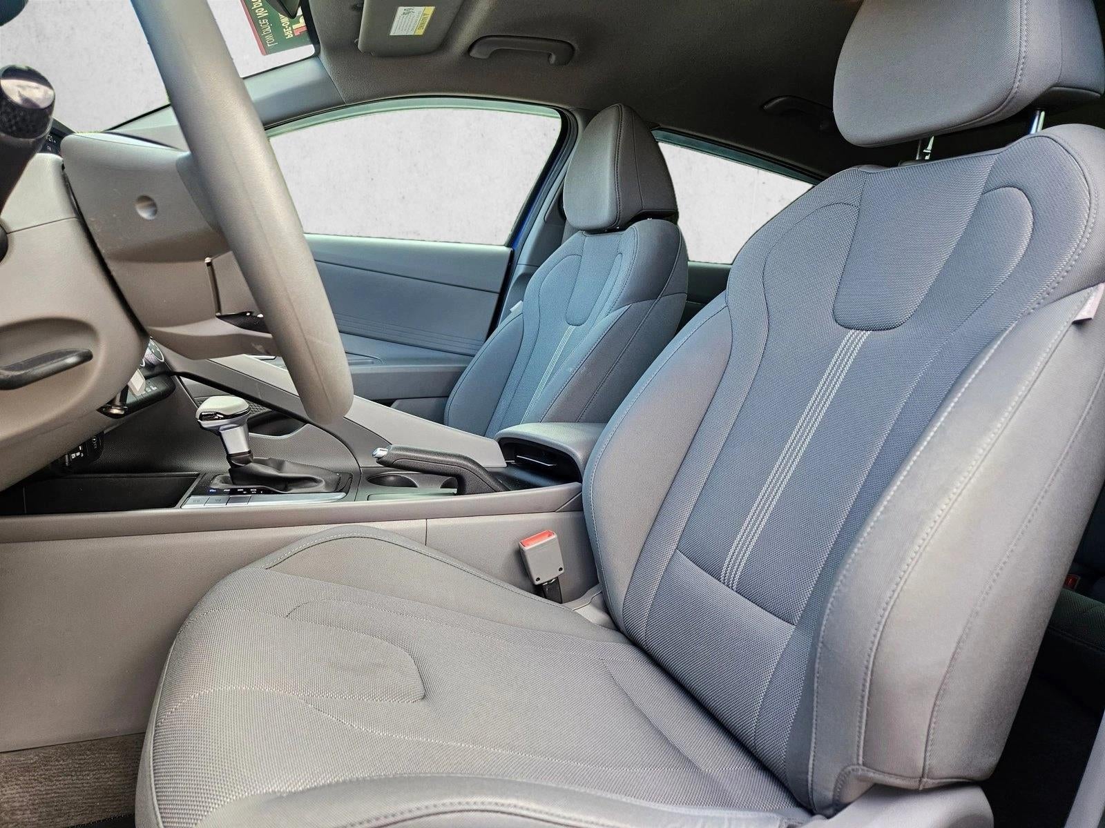 2024 Hyundai ELANTRA SE IVT