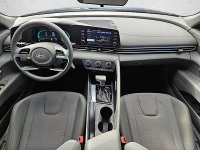 2024 Hyundai ELANTRA SE IVT