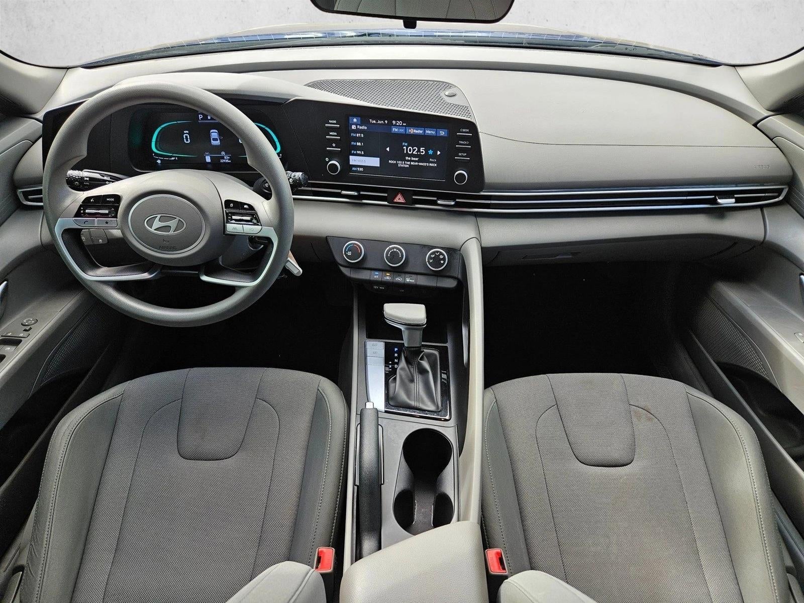 2024 Hyundai ELANTRA SE IVT