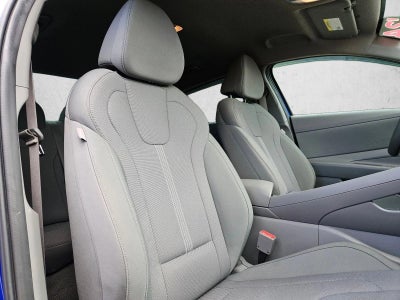 2024 Hyundai ELANTRA SE IVT