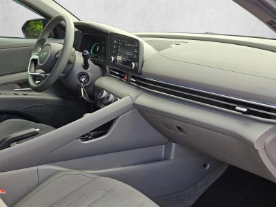 2024 Hyundai ELANTRA SE IVT