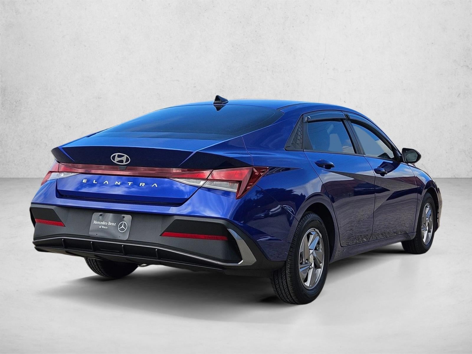 2024 Hyundai ELANTRA SE IVT