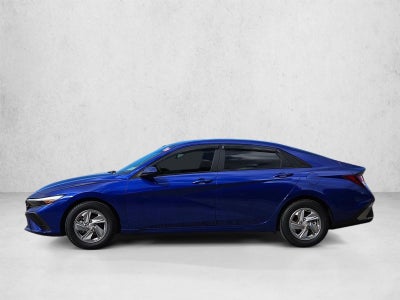 2024 Hyundai ELANTRA SE IVT