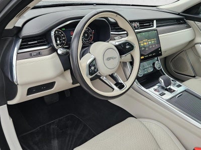 2021 Jaguar XF SE Sedan RWD