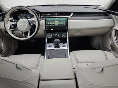 2021 Jaguar XF SE Sedan RWD