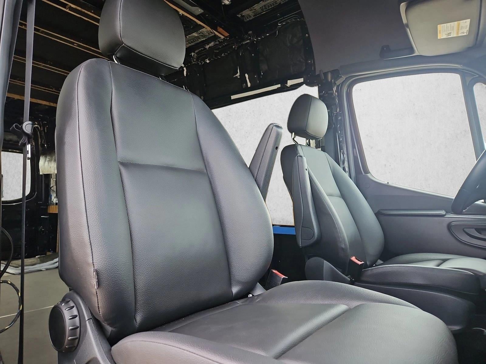 2022 Mercedes-Benz Sprinter Cargo Van 2500 High Roof V6 170" 4WD