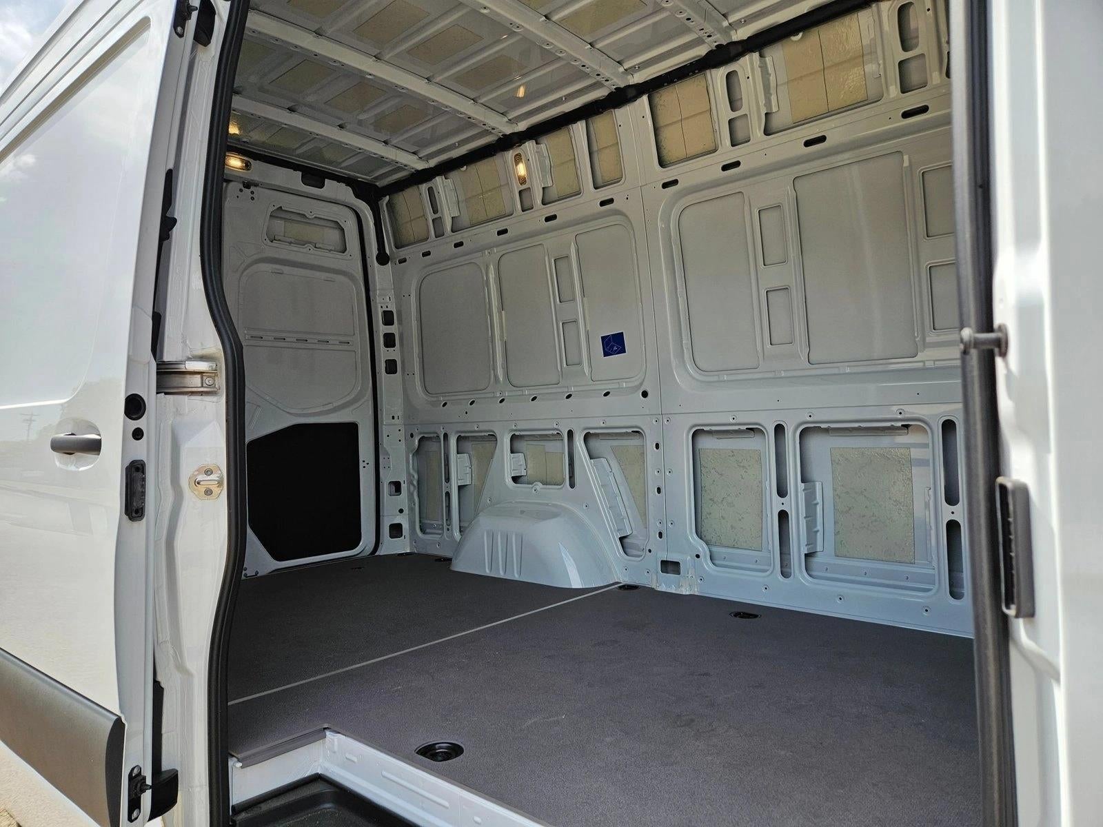 2025 Mercedes-Benz Sprinter Cargo Van 2500 Standard Roof I4 Diesel 144" RWD