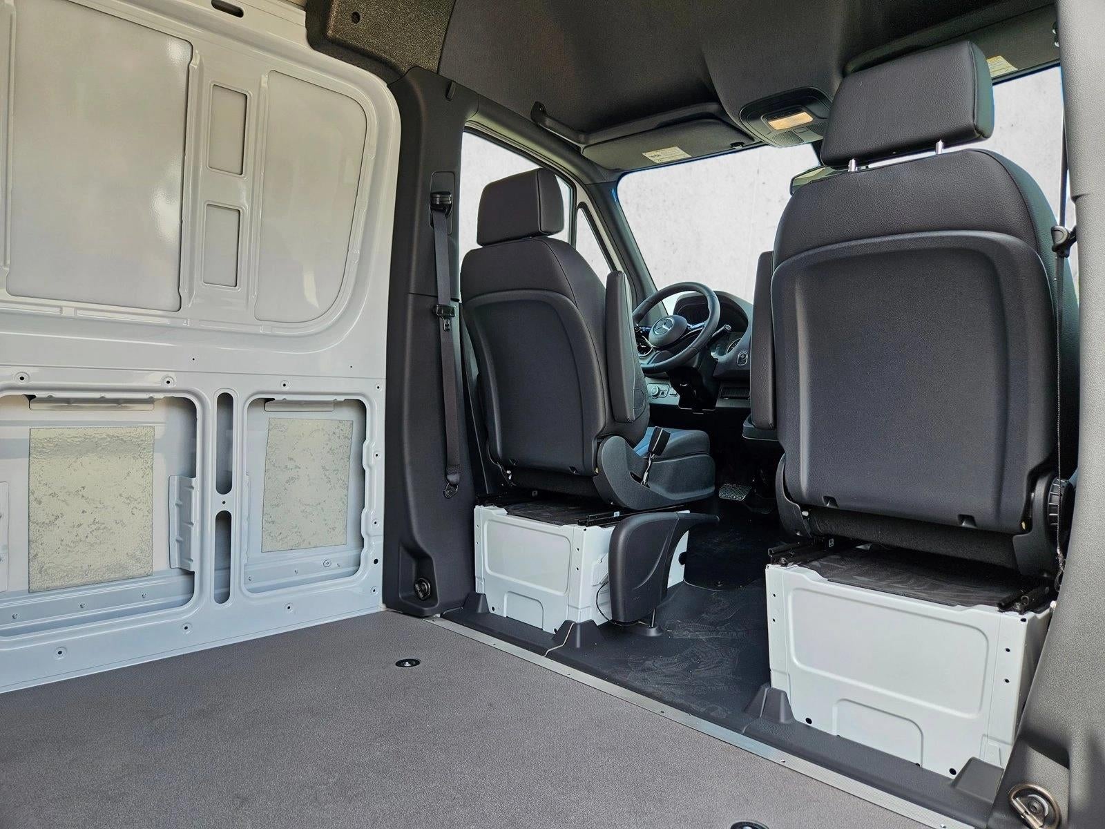 2025 Mercedes-Benz Sprinter Cargo Van 2500 Standard Roof I4 Diesel 144" RWD