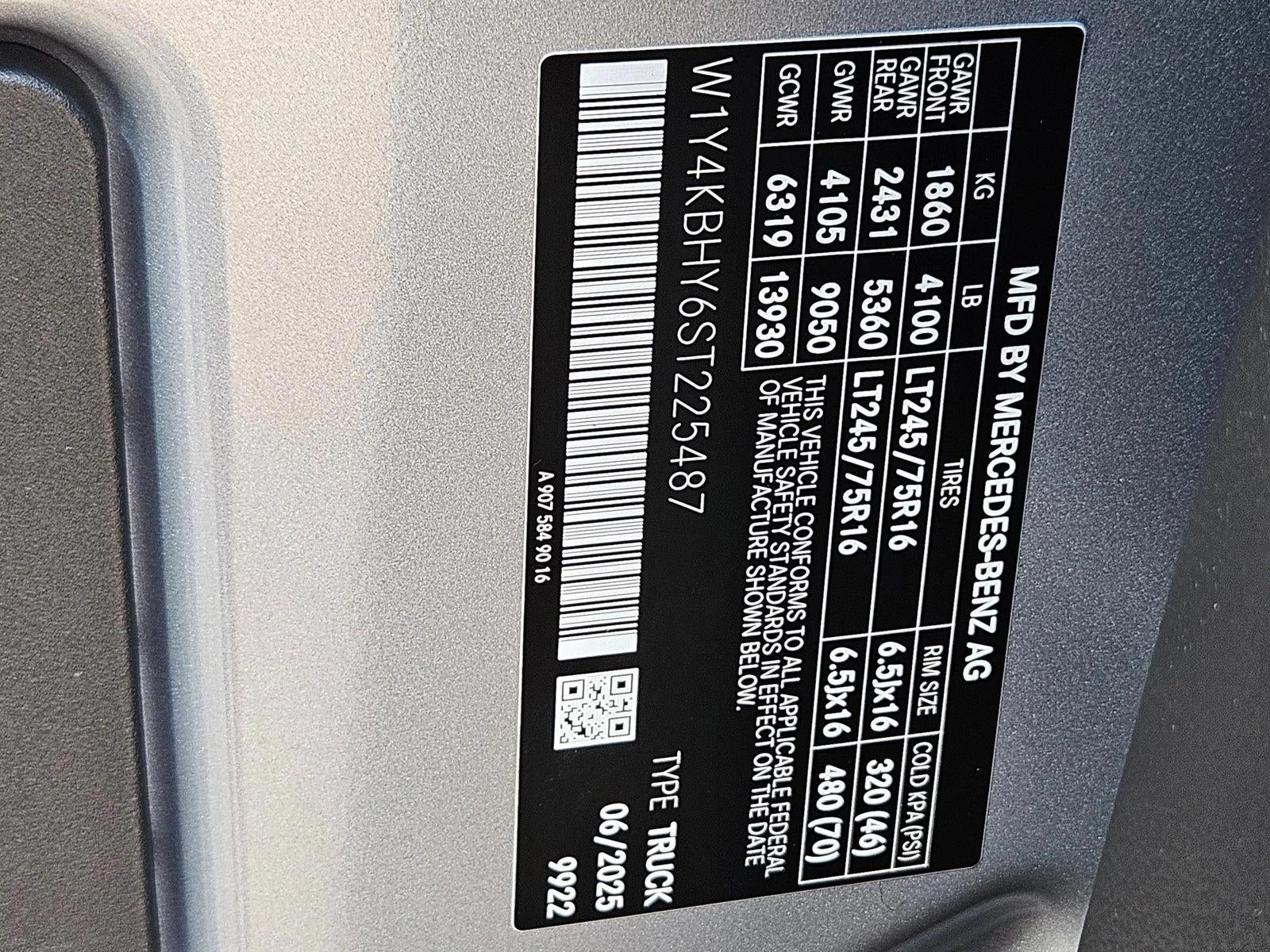 2025 Mercedes-Benz Sprinter Cargo Van 2500 Standard Roof I4 Diesel 144" RWD